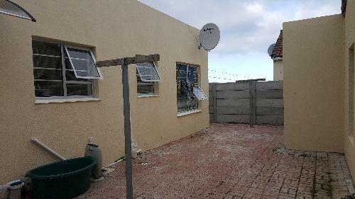 To Let 1 Bedroom Property for Rent in Rusthof Western Cape